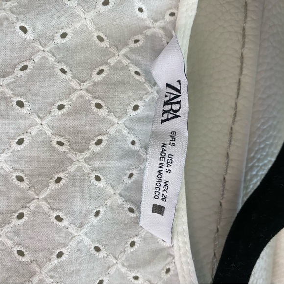 Zara White Embroidered Eyelet Tiered dress puff sleeves, size Small - Picture 4 of 4